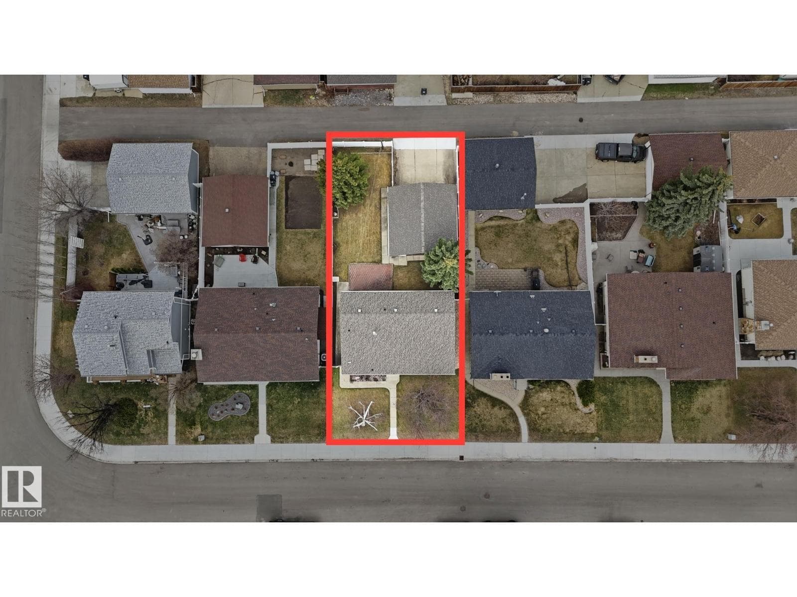 9834 167A AV NW — photo 2