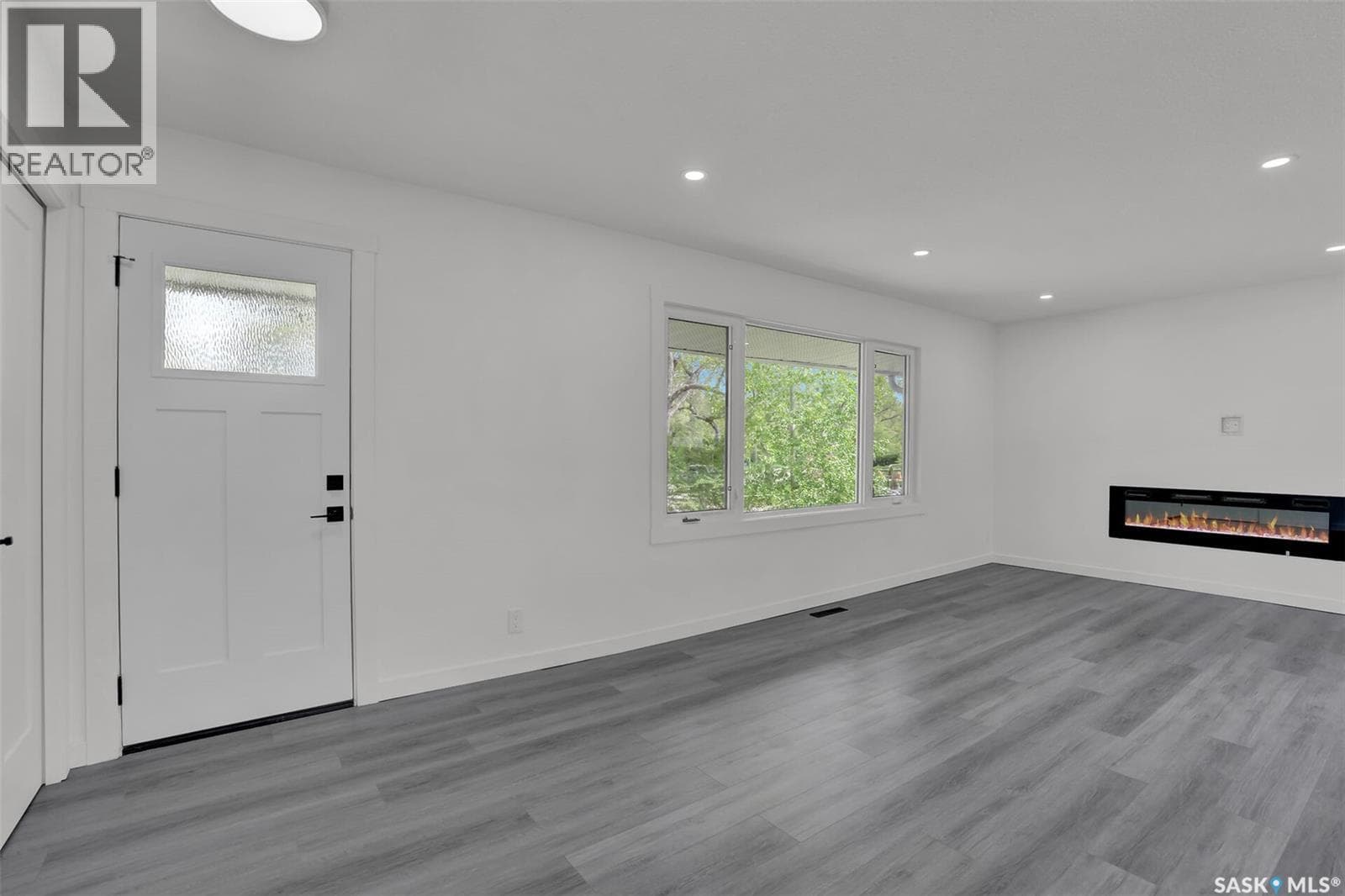 654 Aberdeen CRESCENT — photo 4