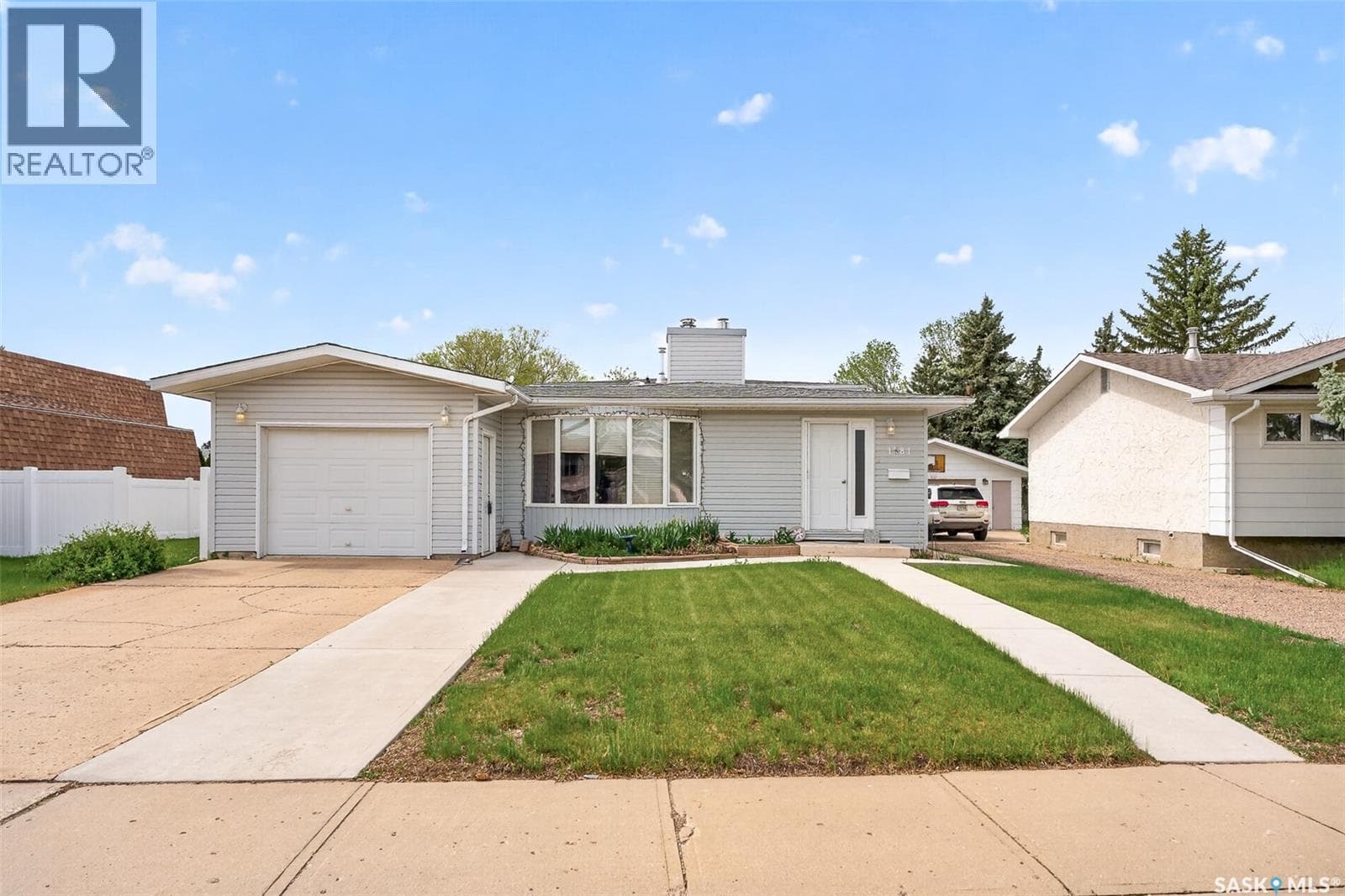 1381 Prince CRESCENT — photo 3