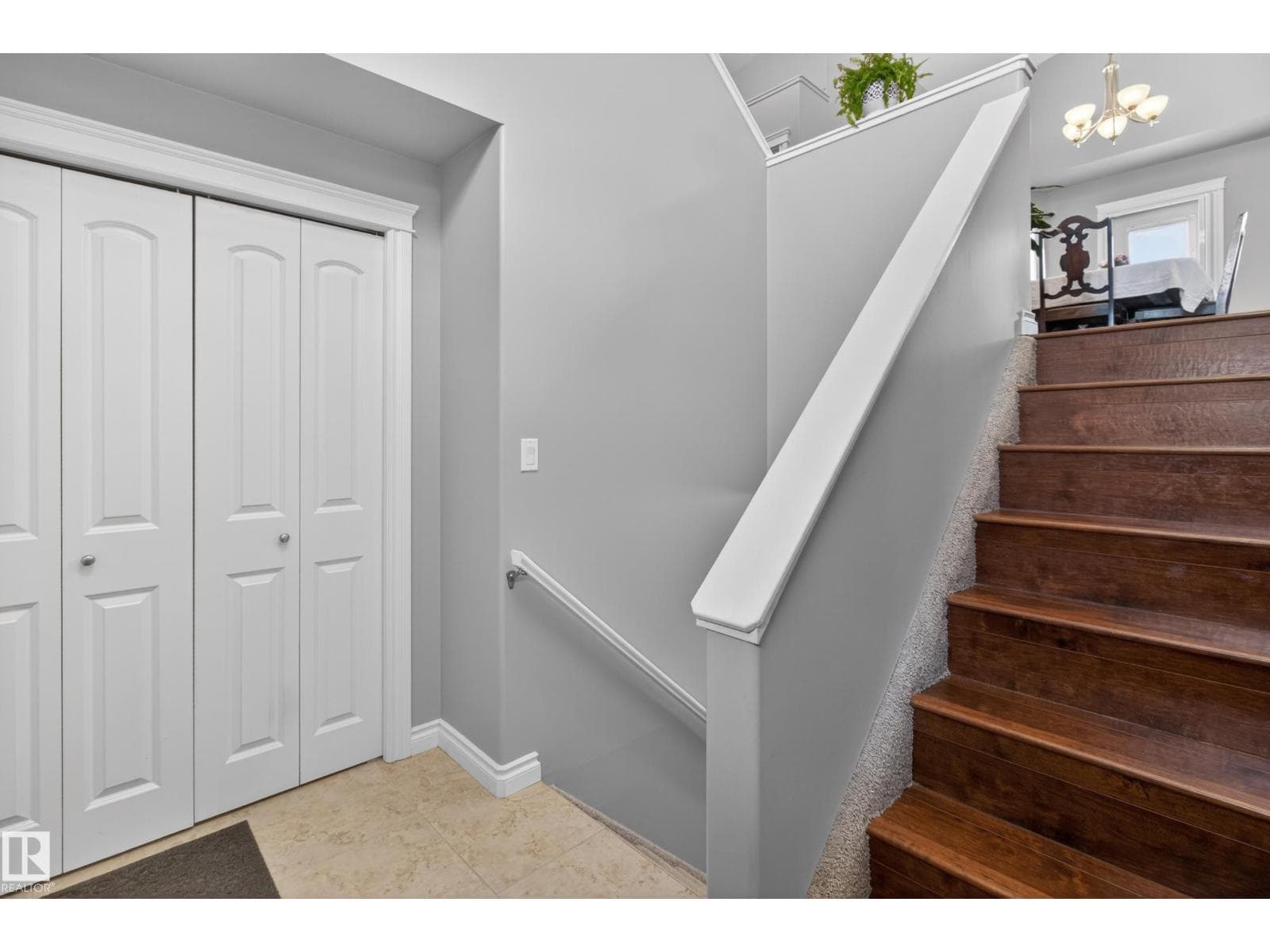 21 Beaverhill View Cr — photo 4