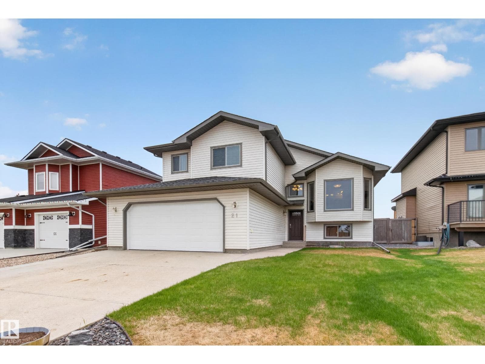 21 Beaverhill View Cr — photo 2