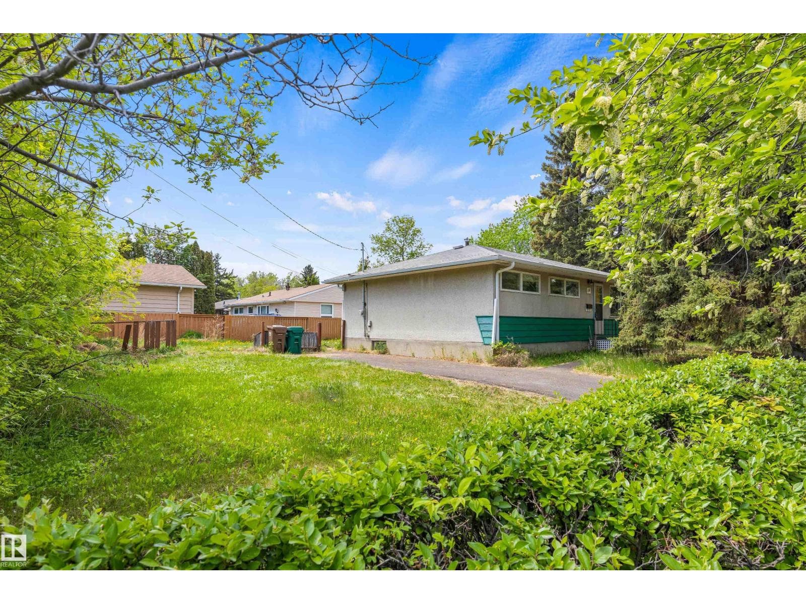 18 SUNNYSIDE CR — photo 3