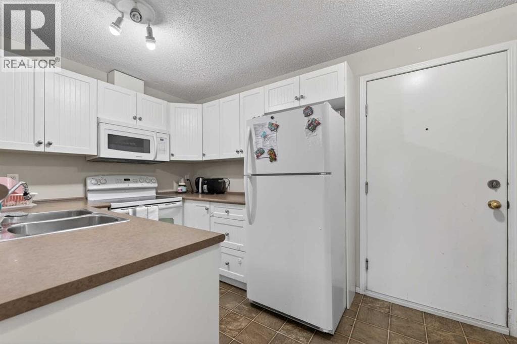 2329, 8 Bridlecrest Drive SW — photo 5