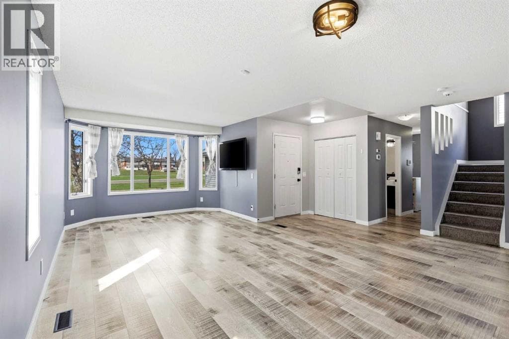 212 Harvest Wood Way NE — photo 4