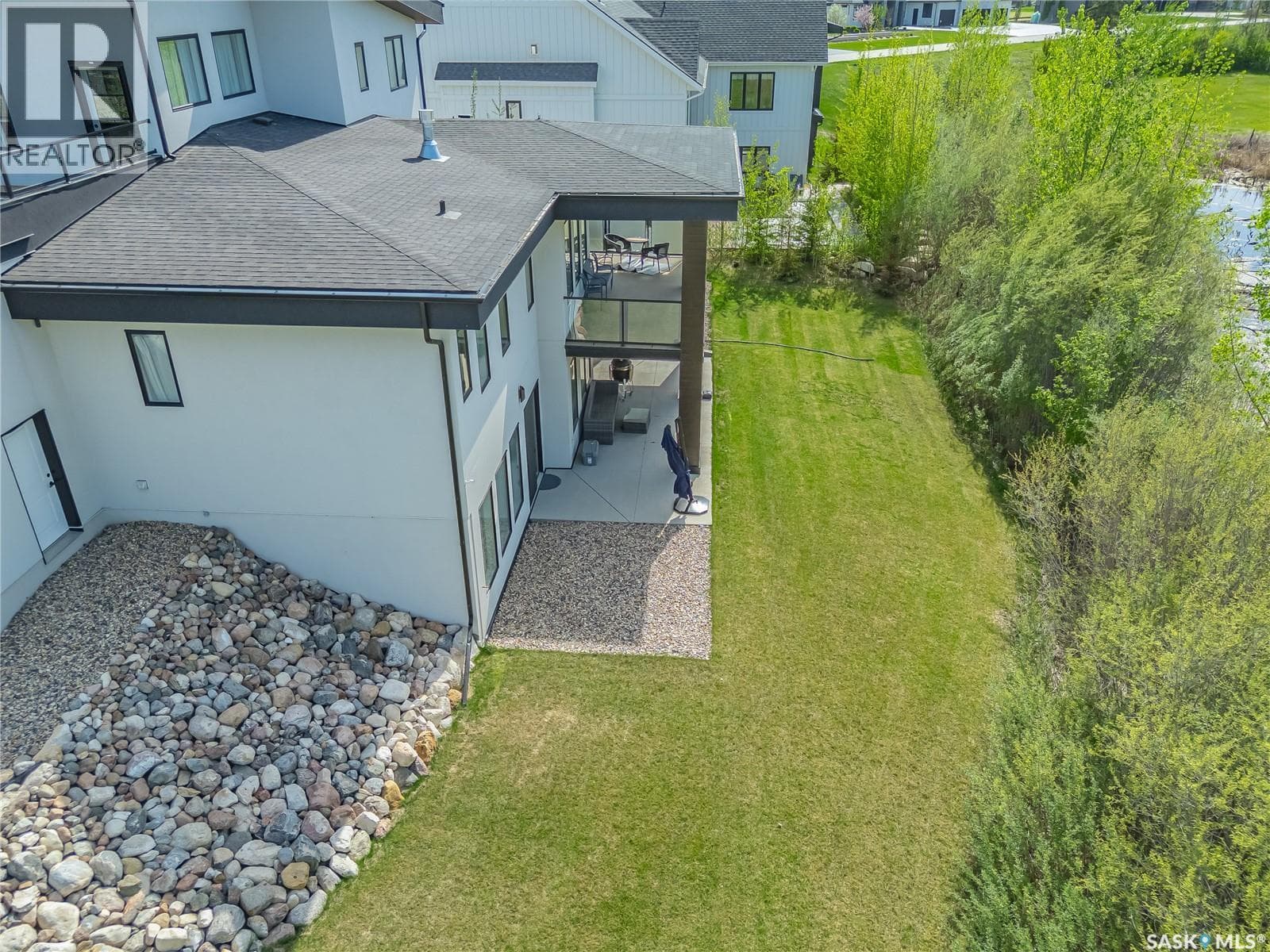 144 Greenbryre STREET — photo 4