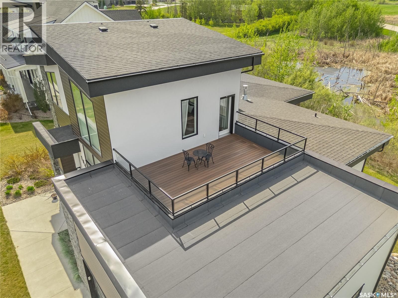 144 Greenbryre STREET — photo 3