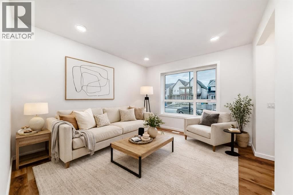 62 Starling Boulevard NW — photo 2