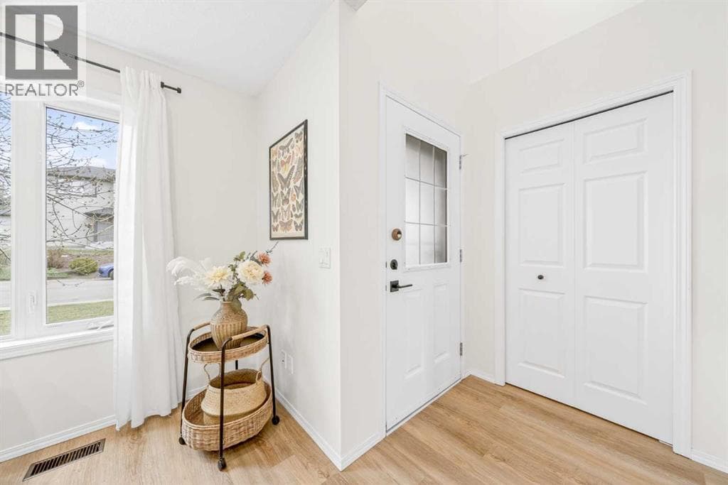 182 Covemeadow Close NE — photo 4