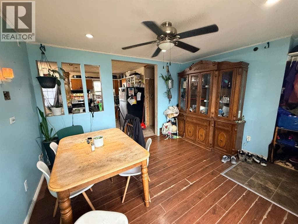 5115 56A Street — photo 3