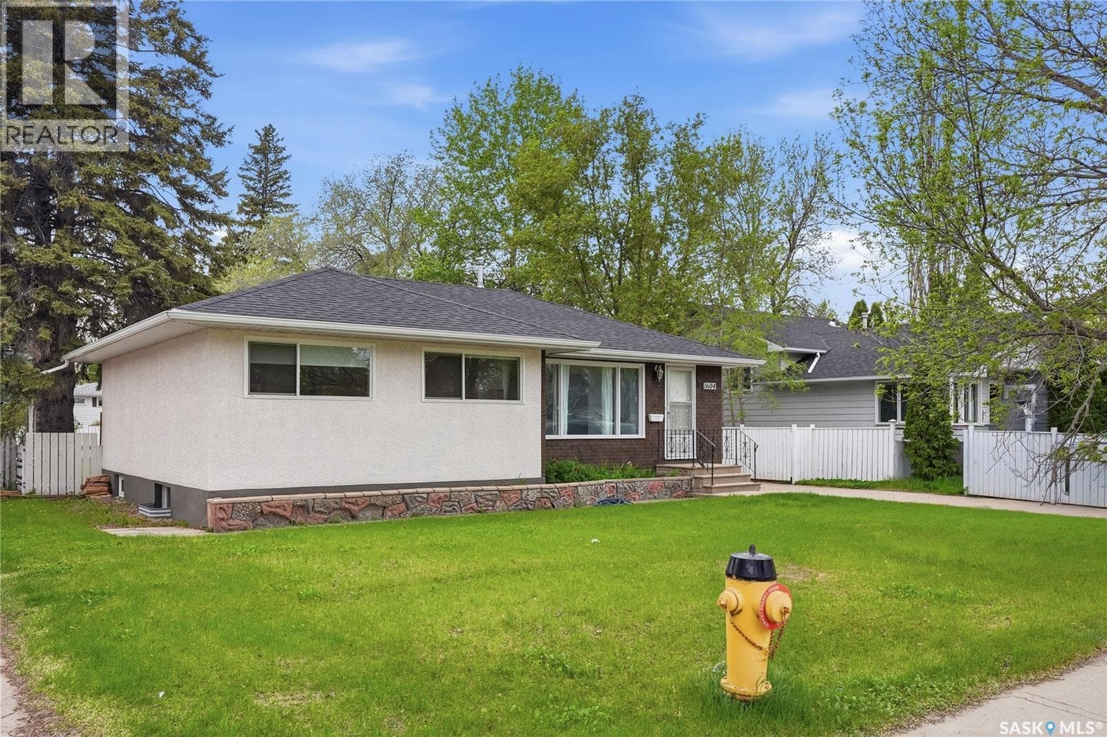 1604 Preston AVENUE S — photo 3