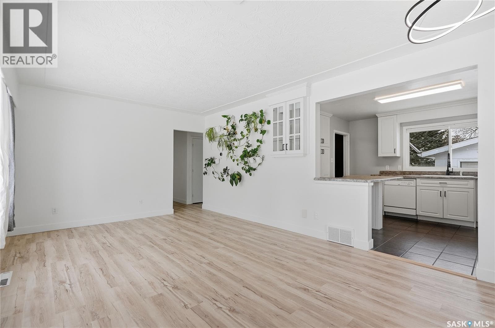 1604 Preston AVENUE S — photo 5