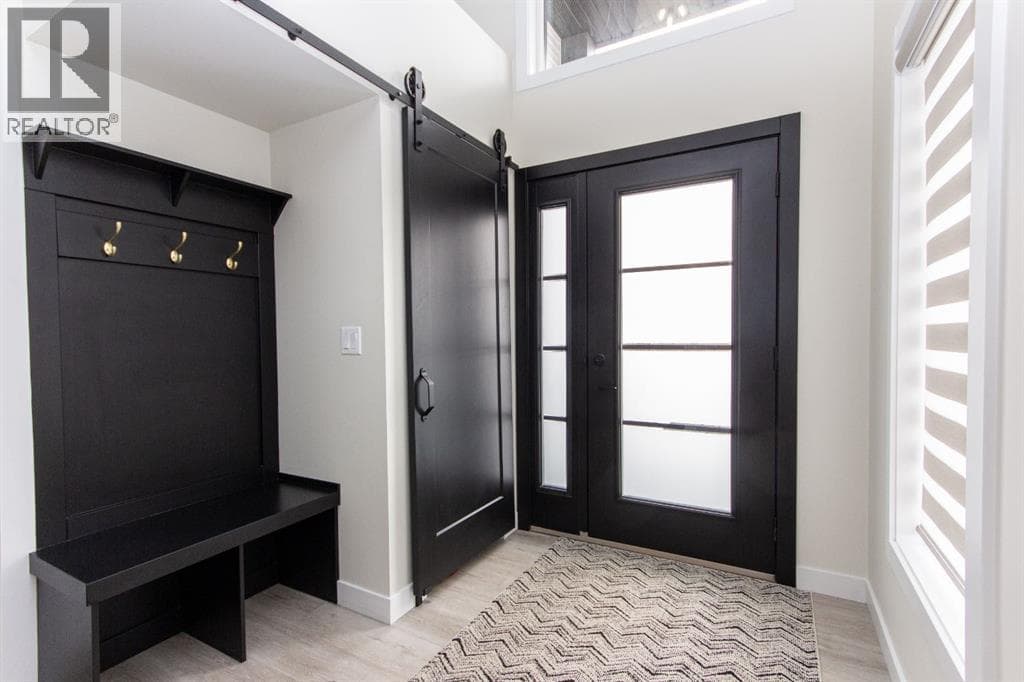 224 Emerald Drive — photo 2