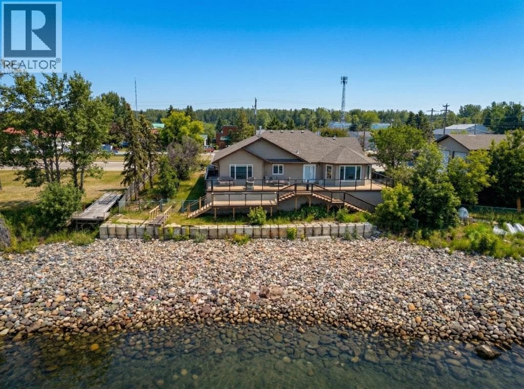 81 Peace River Avenue — photo 2