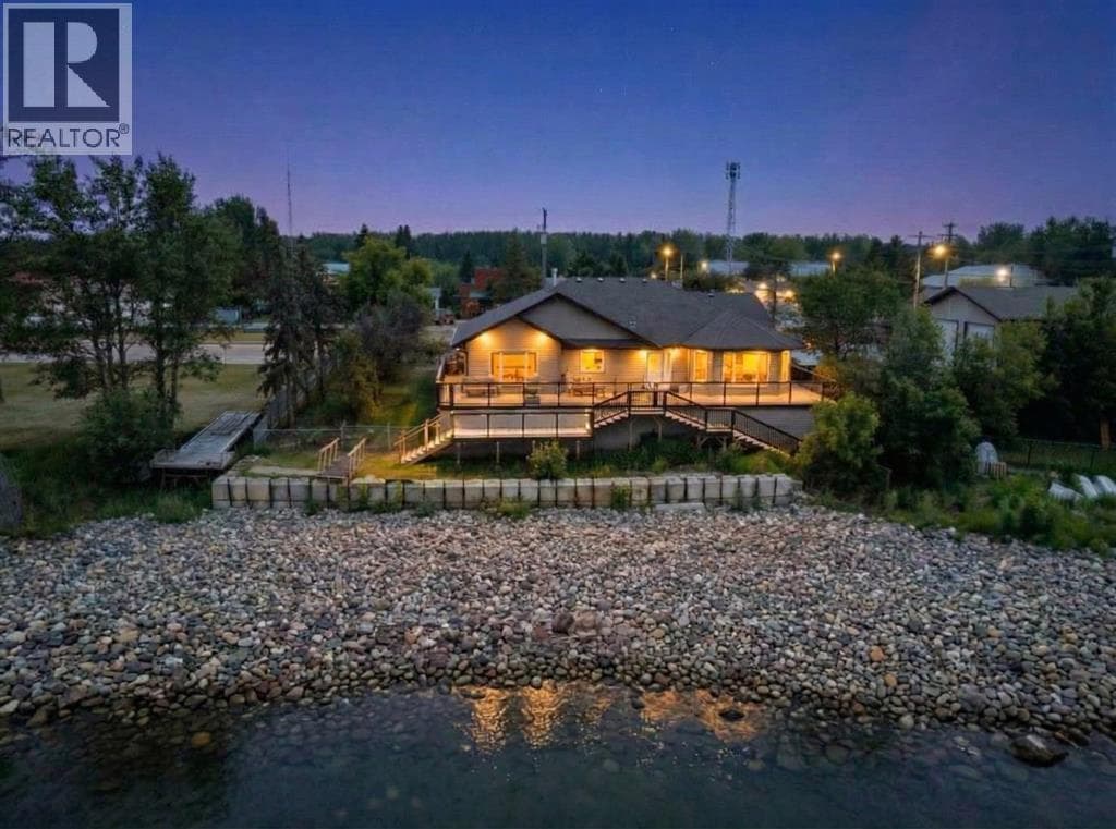 81 Peace River Avenue