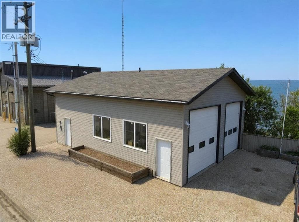 81 Peace River Avenue — photo 3