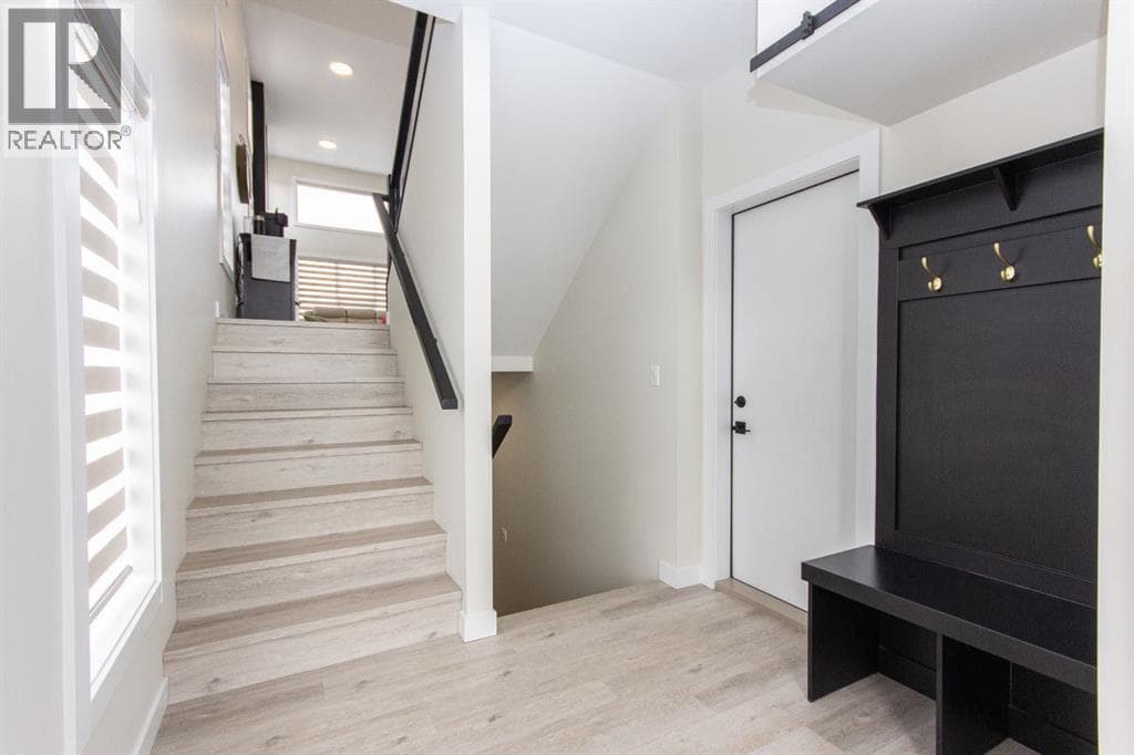 224 Emerald Drive — photo 3