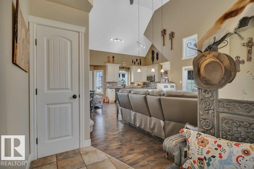 115 CRYSTAL SPRINGS DR — photo 5
