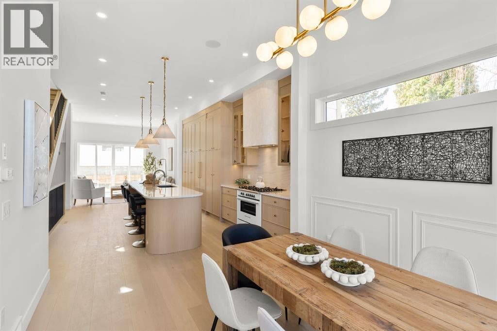 2117 22 Avenue SW — photo 3