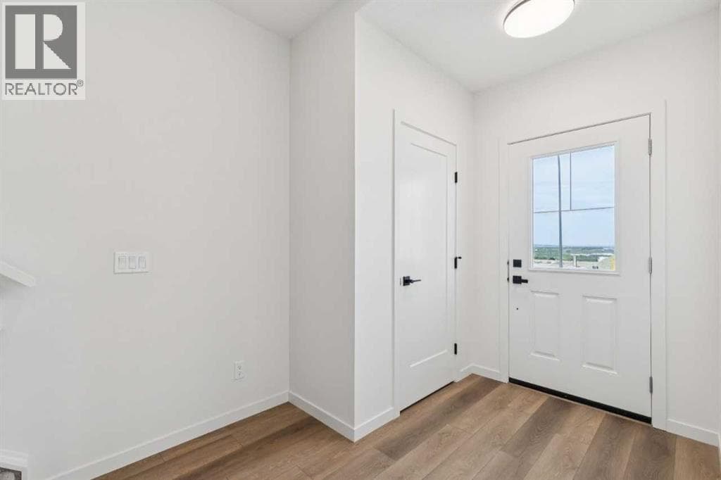 32 Bluerock Terrace SW — photo 3