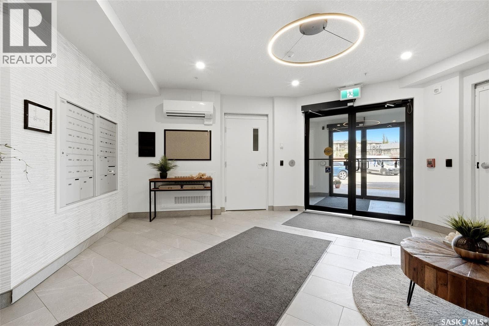 406 3581 Evans COURT — photo 4