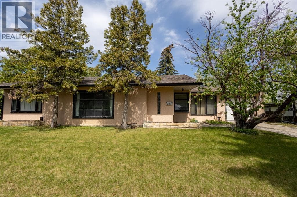 2110 26 Avenue SW — photo 5