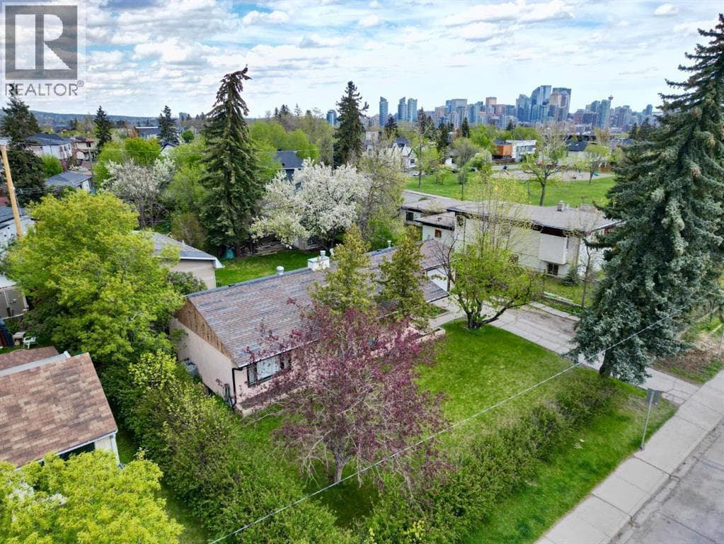 2110 26 Avenue SW — photo 4