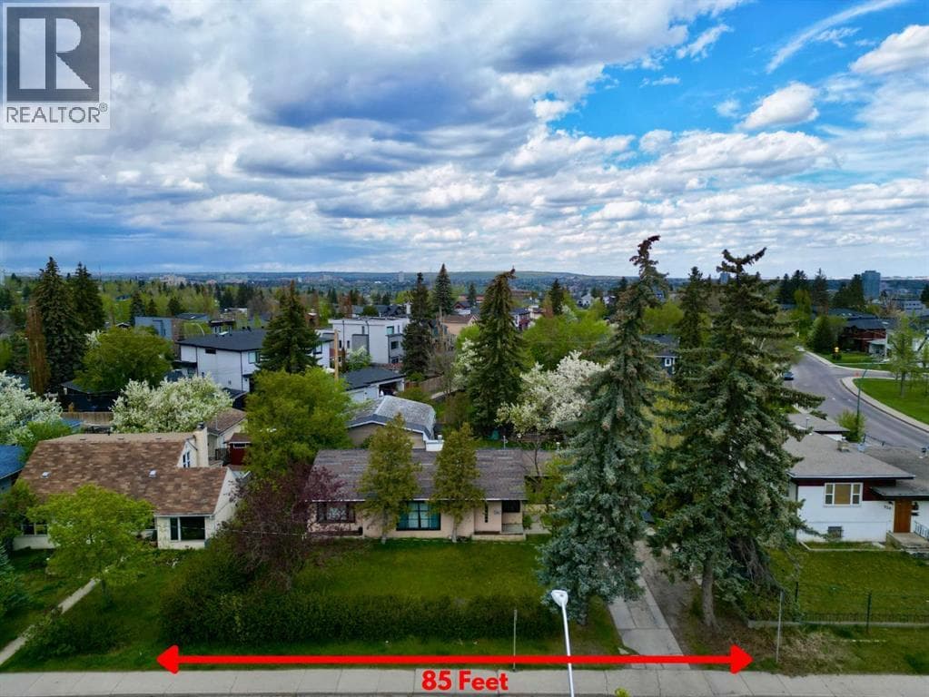2110 26 Avenue SW — photo 2