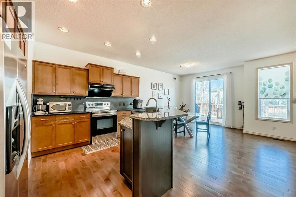 44 Aspen Hills Close SW — photo 3