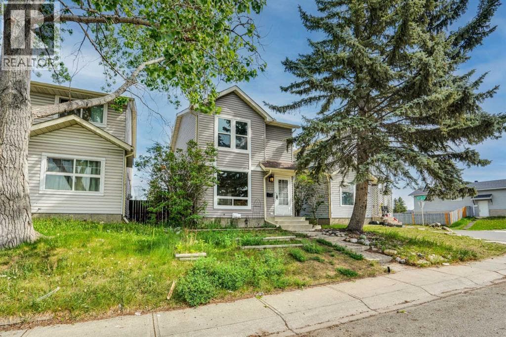 74 Castledale Way NE — photo 2