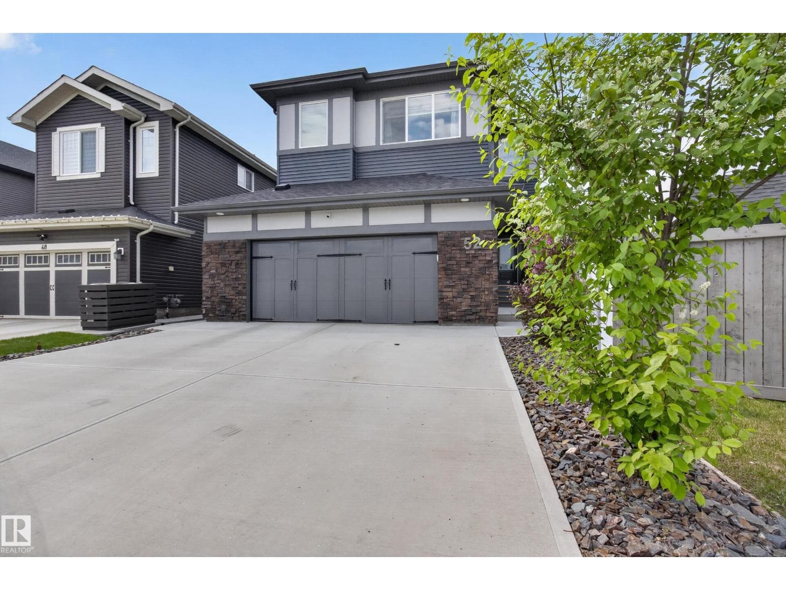 52 ABERDEEN CR