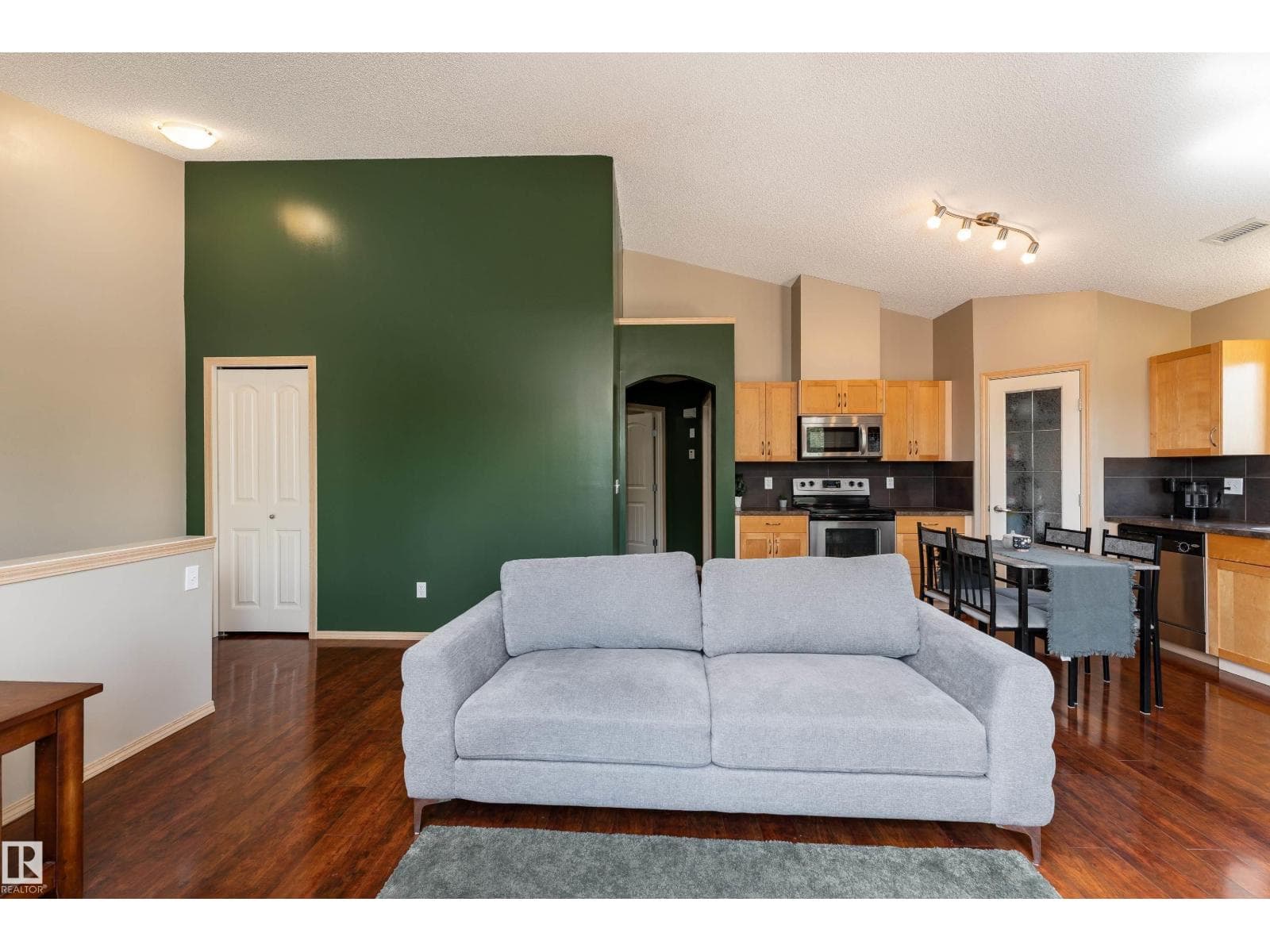 #2 604 62 ST SW — photo 5
