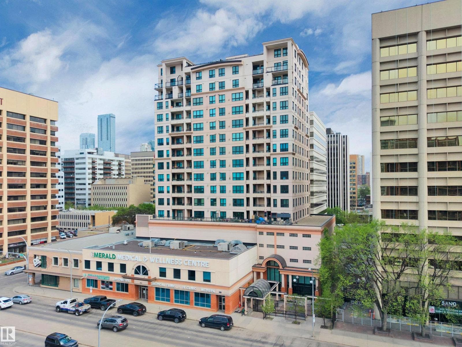 #1103 9939 109 ST NW