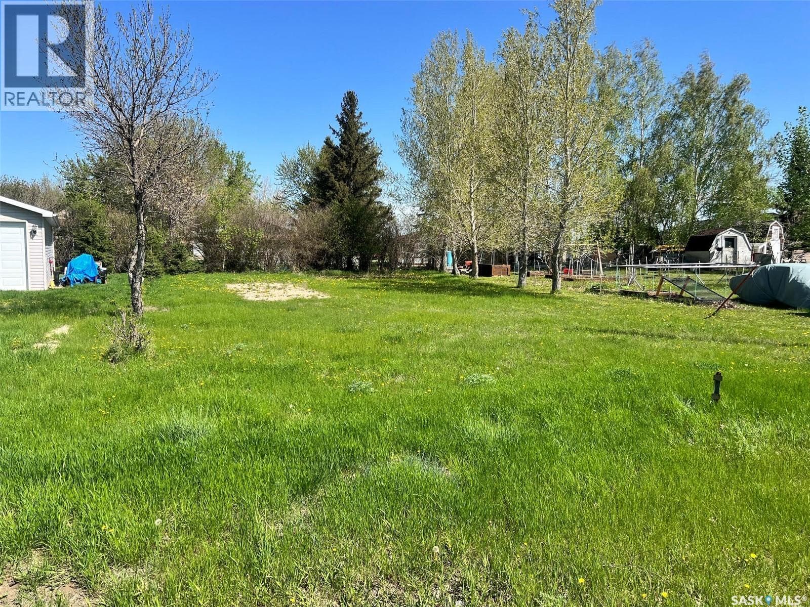 260 Elm CRESCENT — photo 3