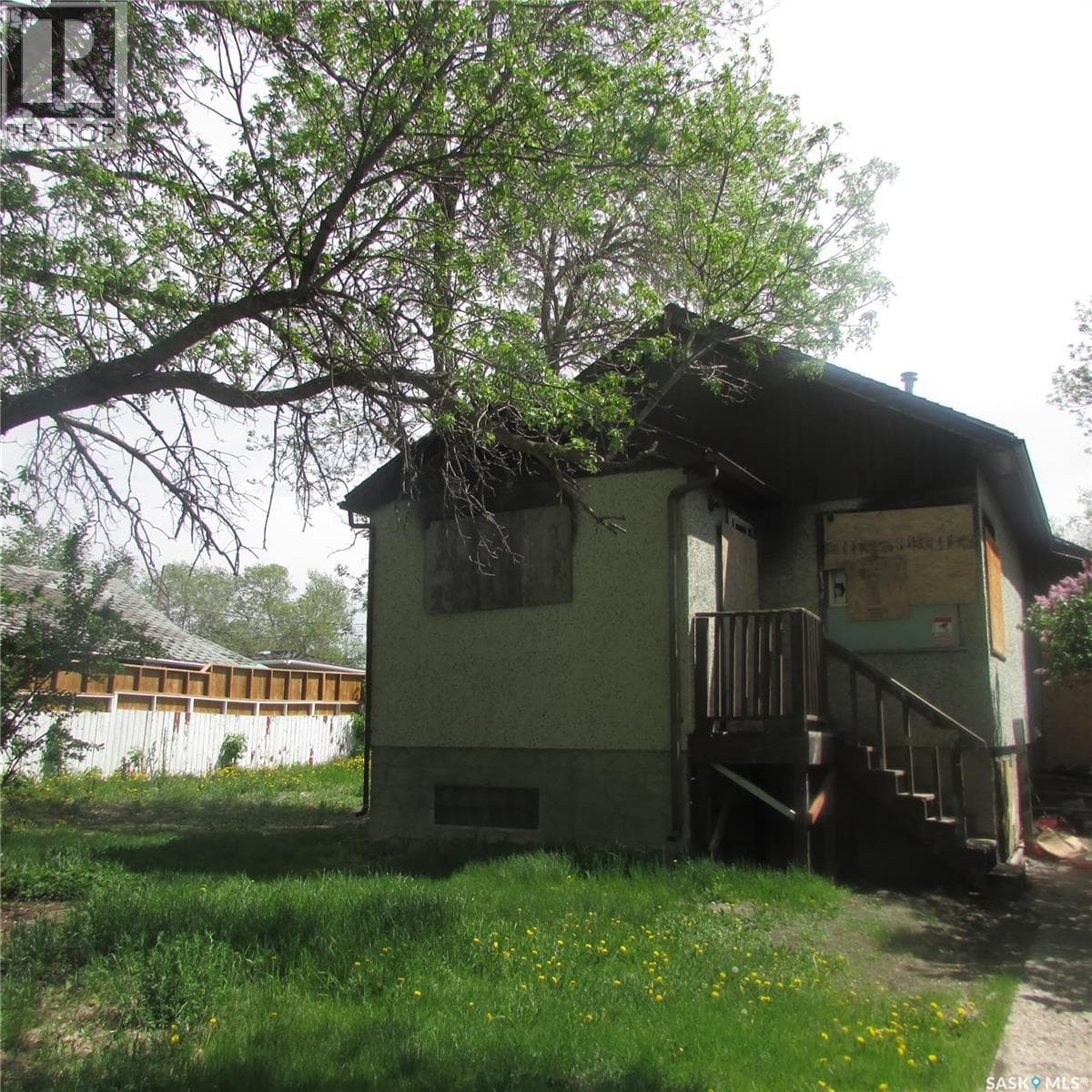 1051 Wascana STREET — photo 2