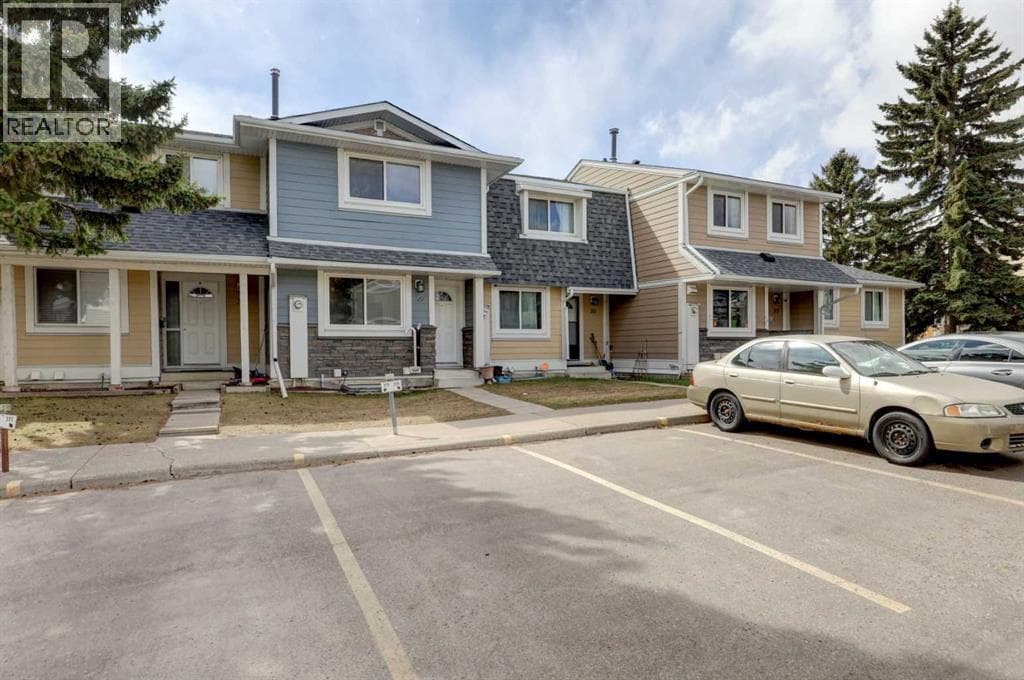 319 Georgian Villas NE — photo 3