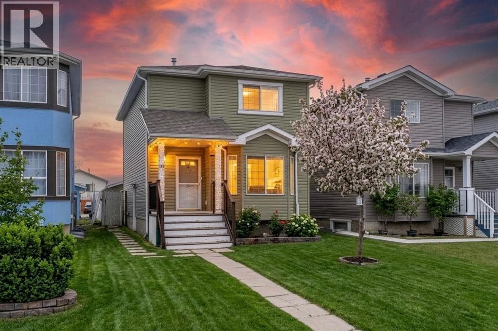 4 bed 3 bath single family at 192 Martin Crossing Crescent NE — $539,900
