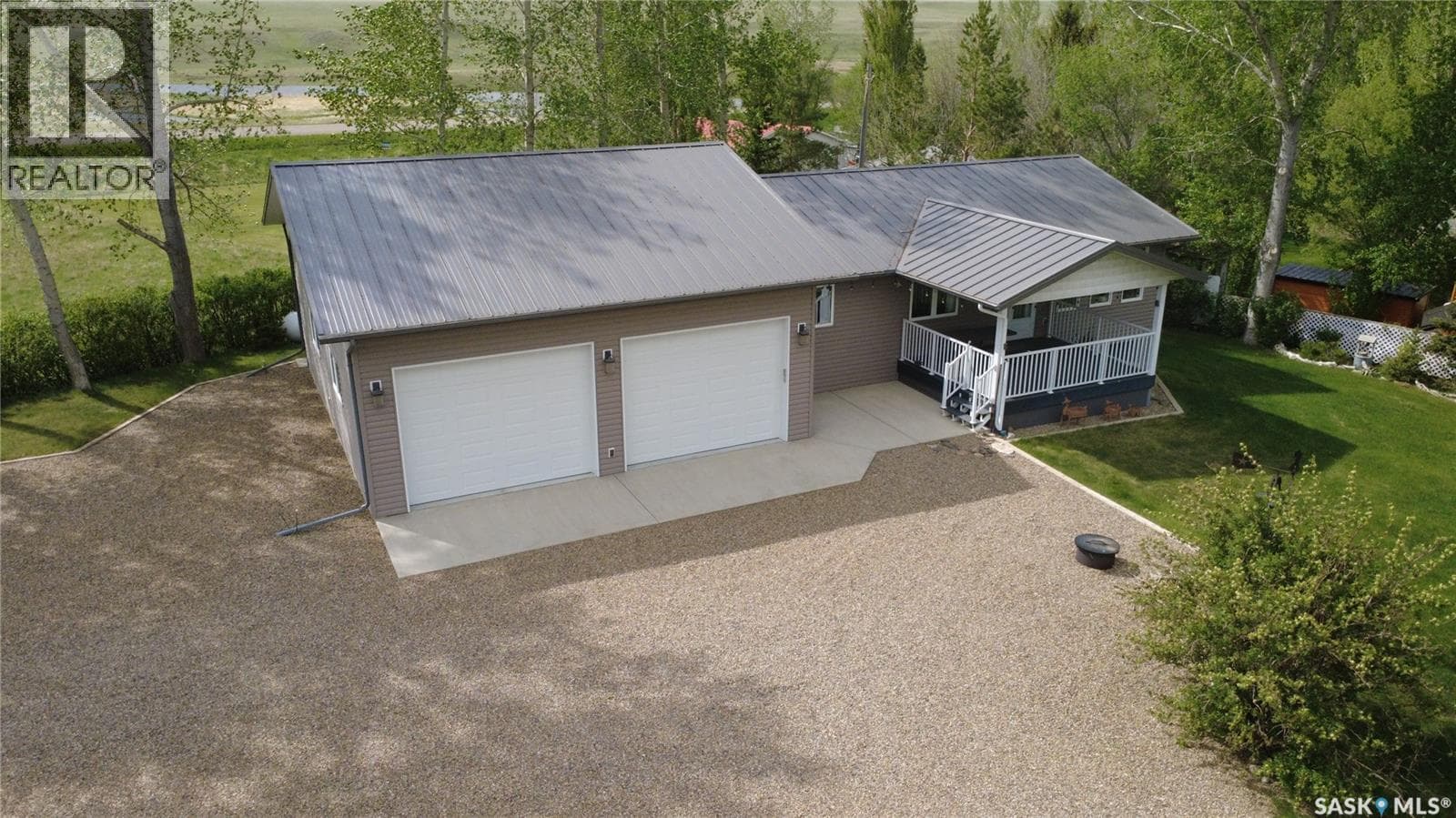2 Fishermans Drive, Carefree Park