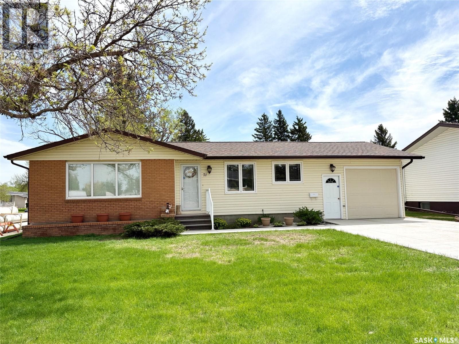 71 Dalebrooke DRIVE — photo 2