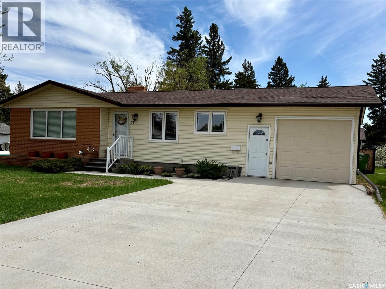 71 Dalebrooke DRIVE — photo 3