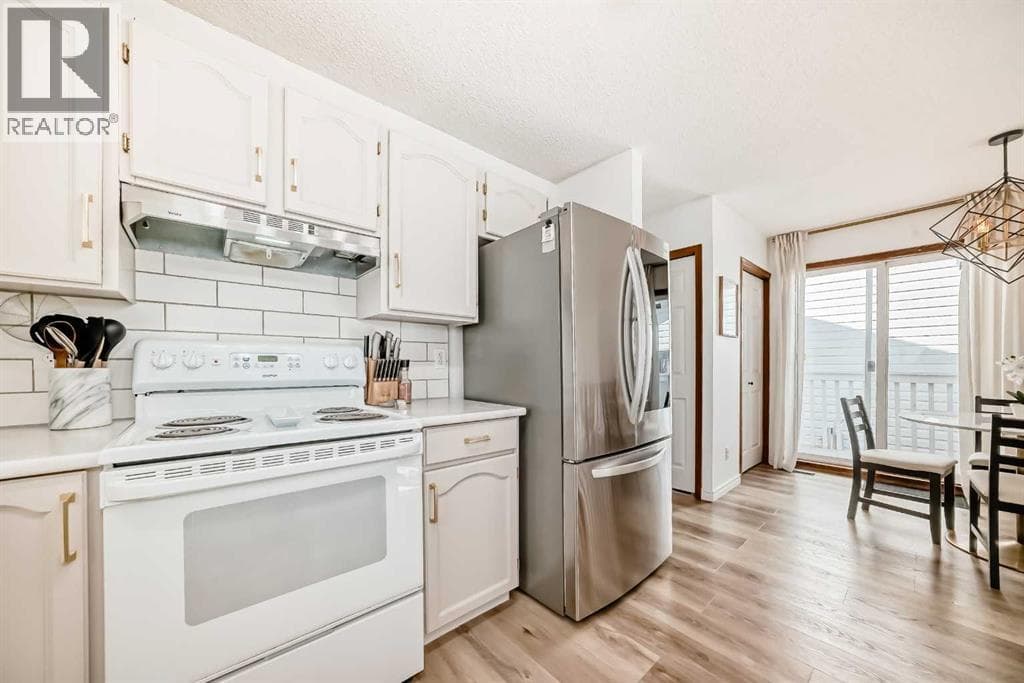 110 Erin Meadow Close SE — photo 5