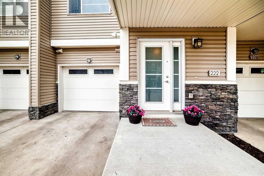 222 Redstone View NE — photo 3