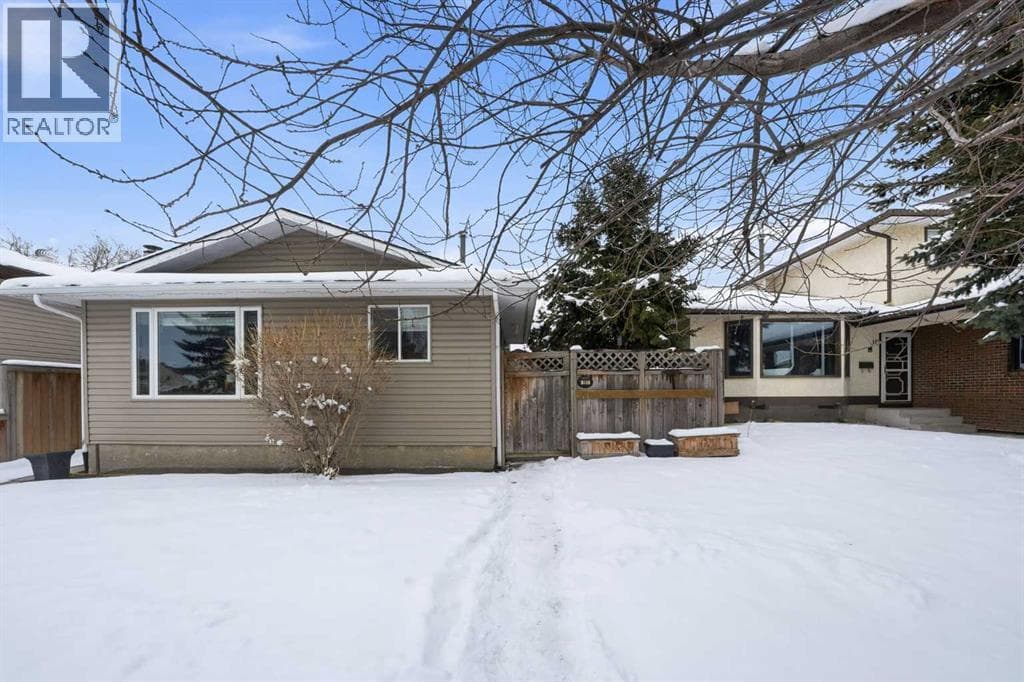 151 Templevale Place NE — photo 4