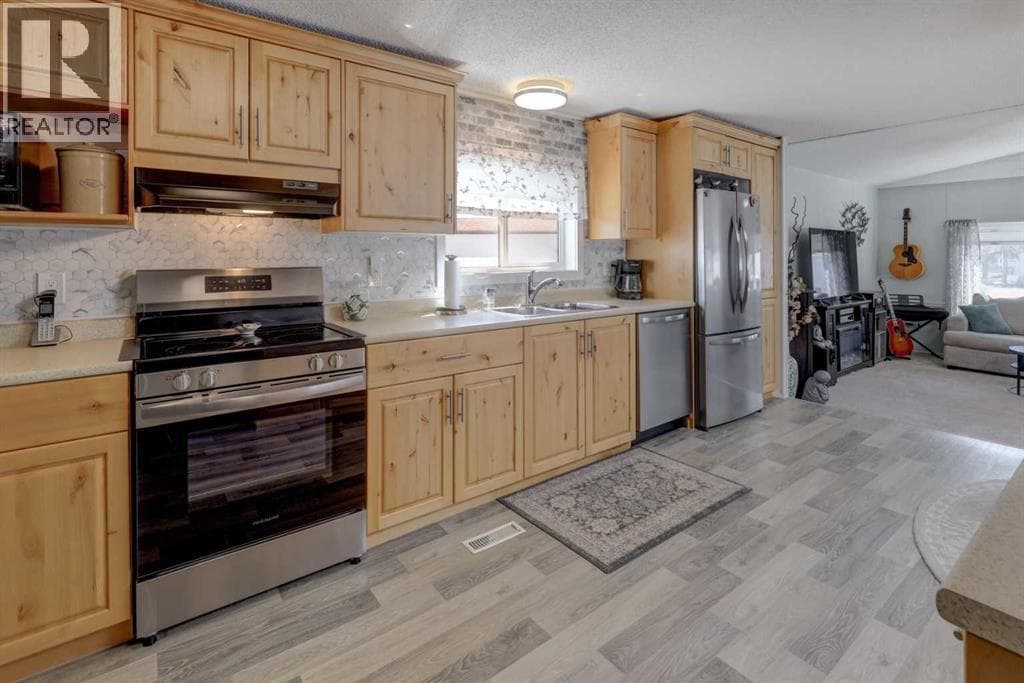 256 Burroughs Circle NE — photo 2