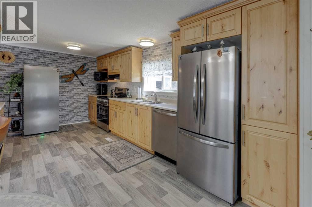 256 Burroughs Circle NE — photo 3