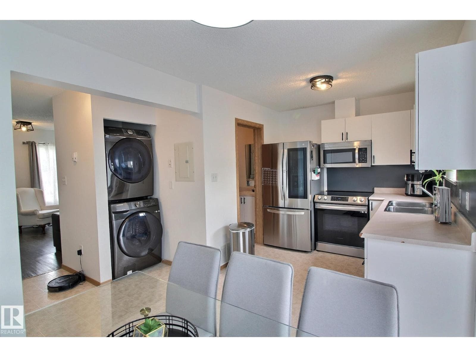 #701 610 KING ST — photo 3