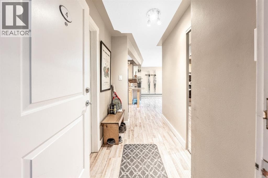 4, 310 22 Avenue SW — photo 2