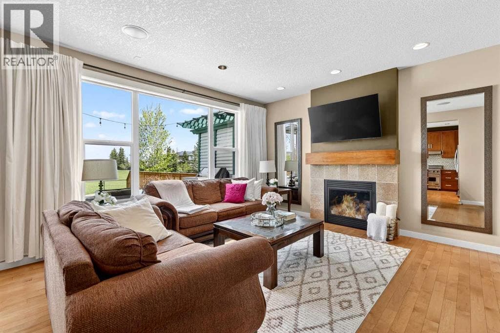 44 Elgin Meadows Link SE — photo 2