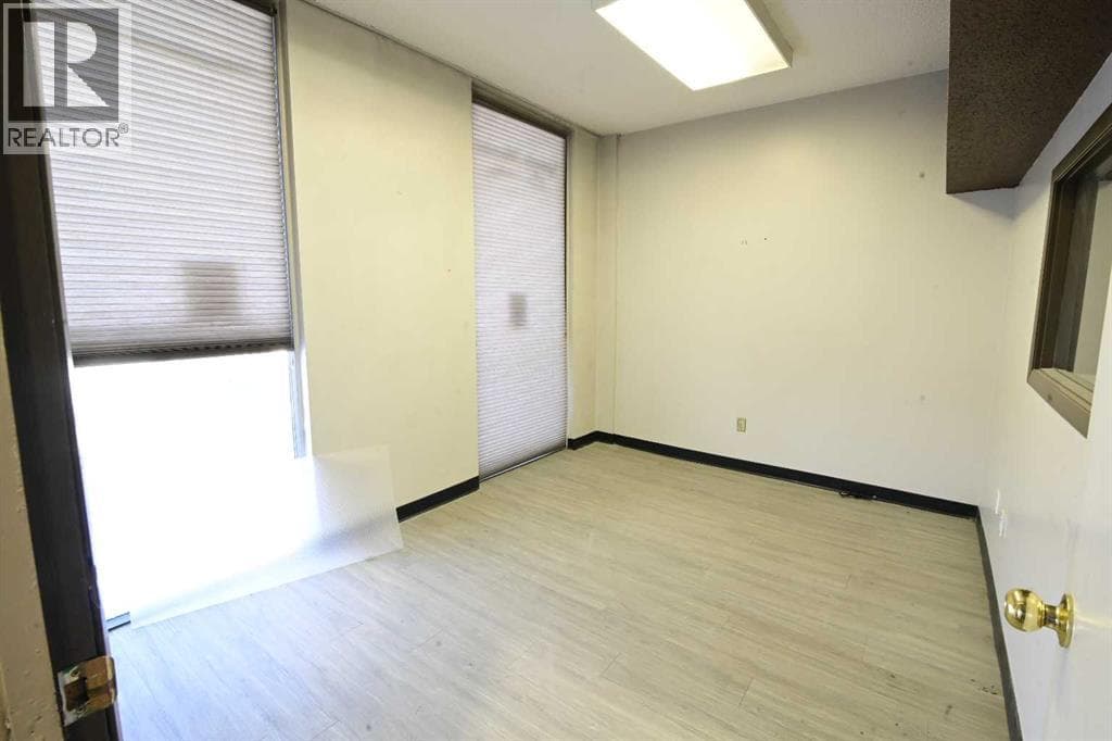 4-5, 7419 50 Avenue — photo 3