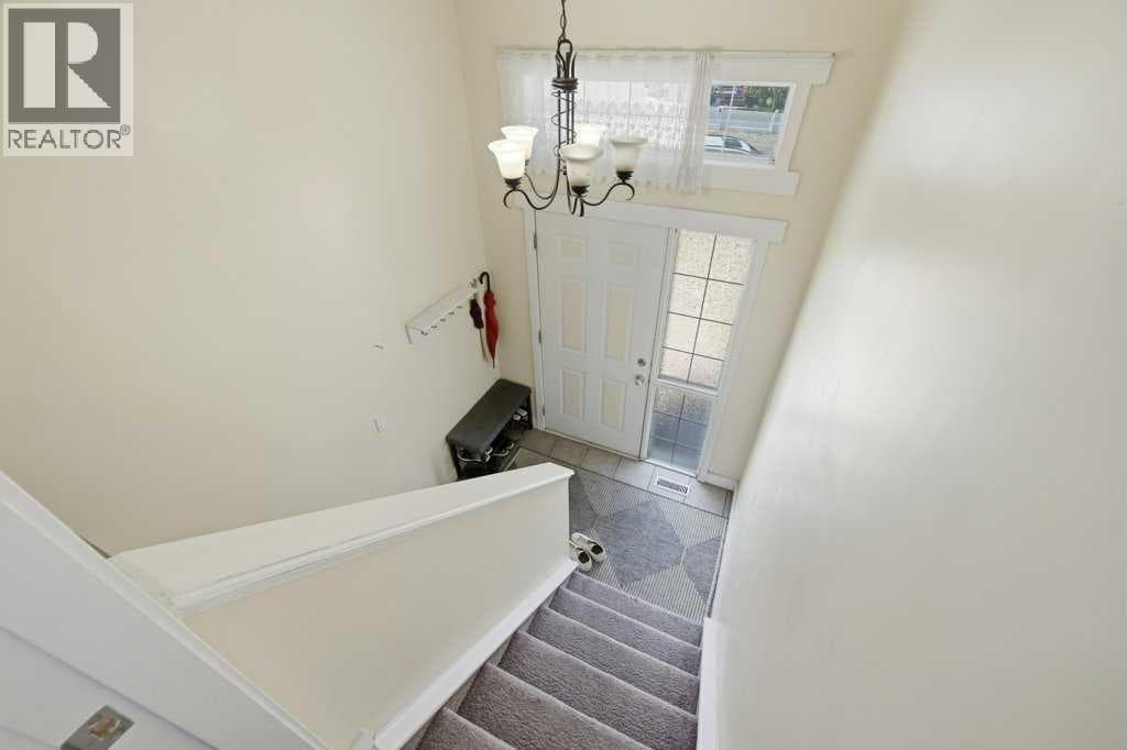 141 Martin Crossing Crescent NE — photo 4