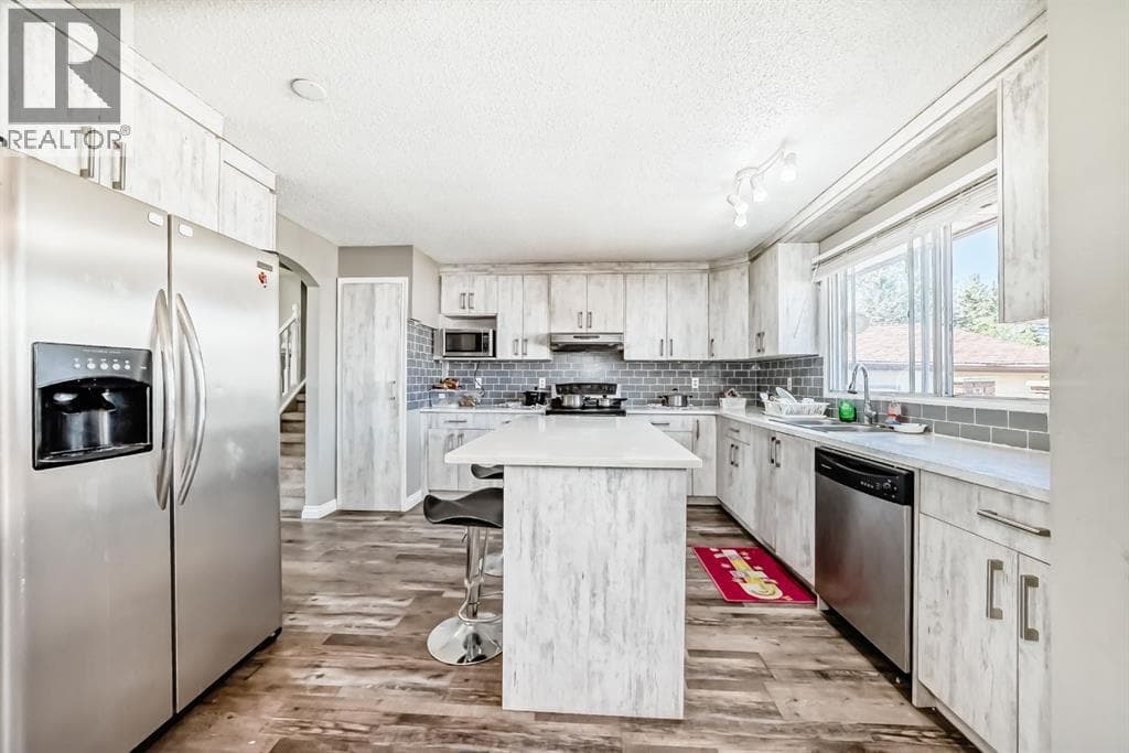 28 Rundlelawn Place NE — photo 4